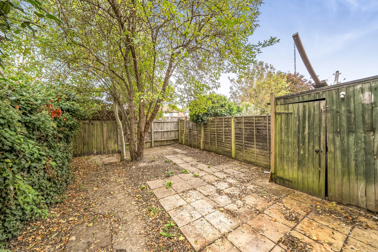 Whitehall Road, Uxbridge, UB8, photo 9