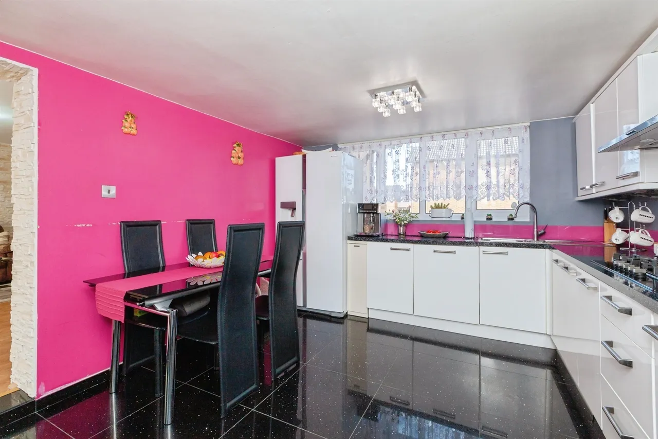 Pinewood Close, Leicester, LE4, photo 19