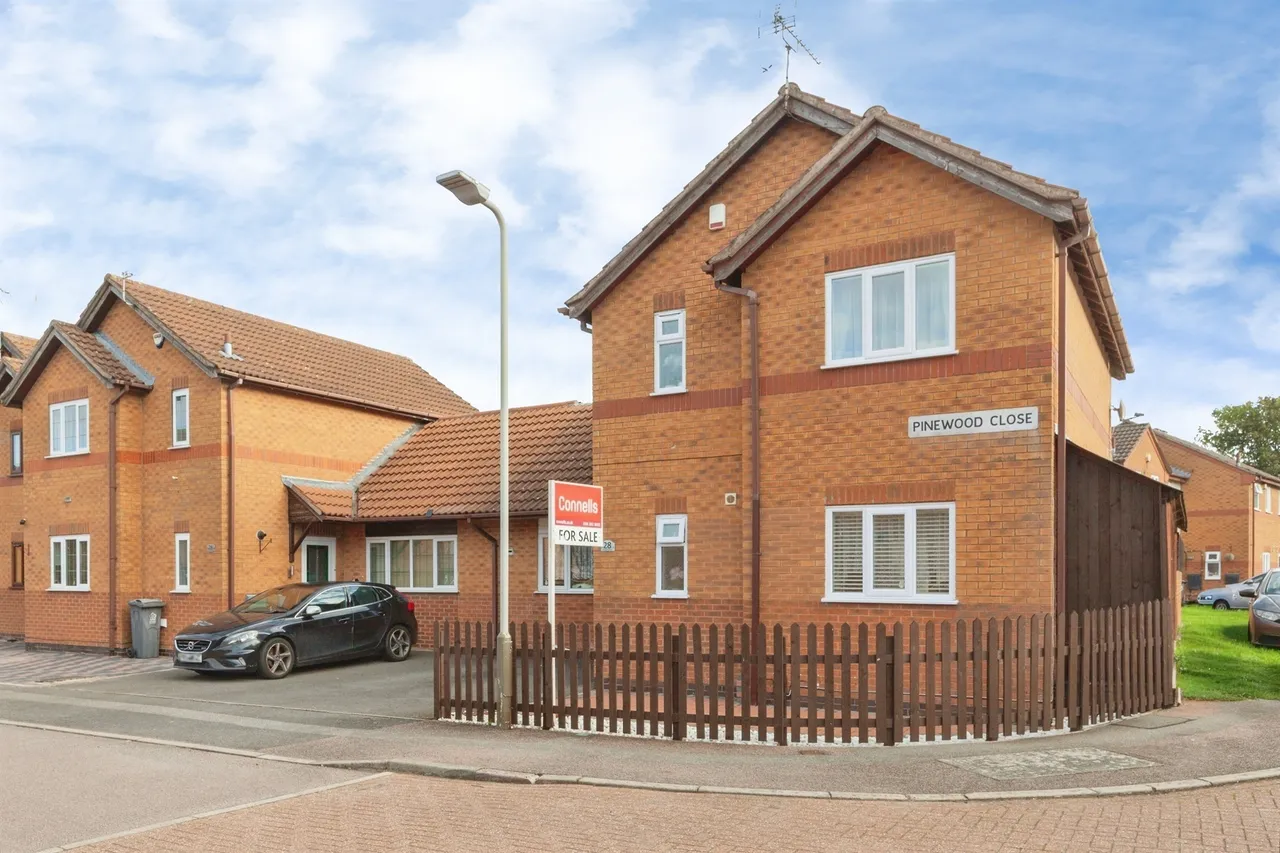 3 bed house for sale, Pinewood Close, Leicester, LE4
