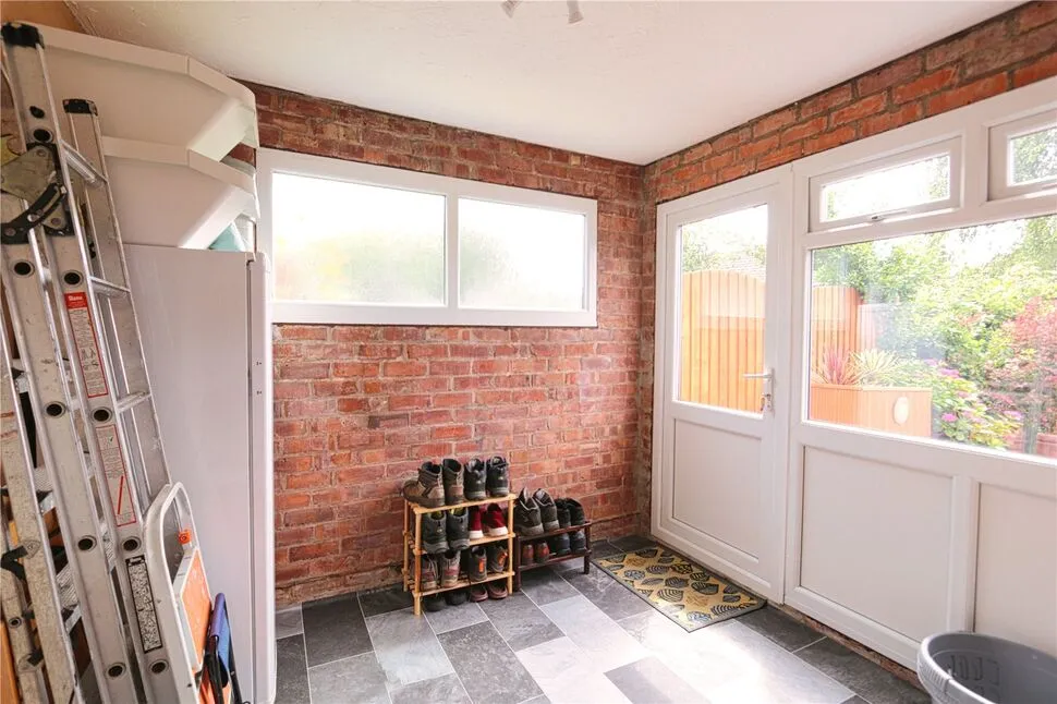 Warren Close, Denton, Greater Manchester, M34, photo 12