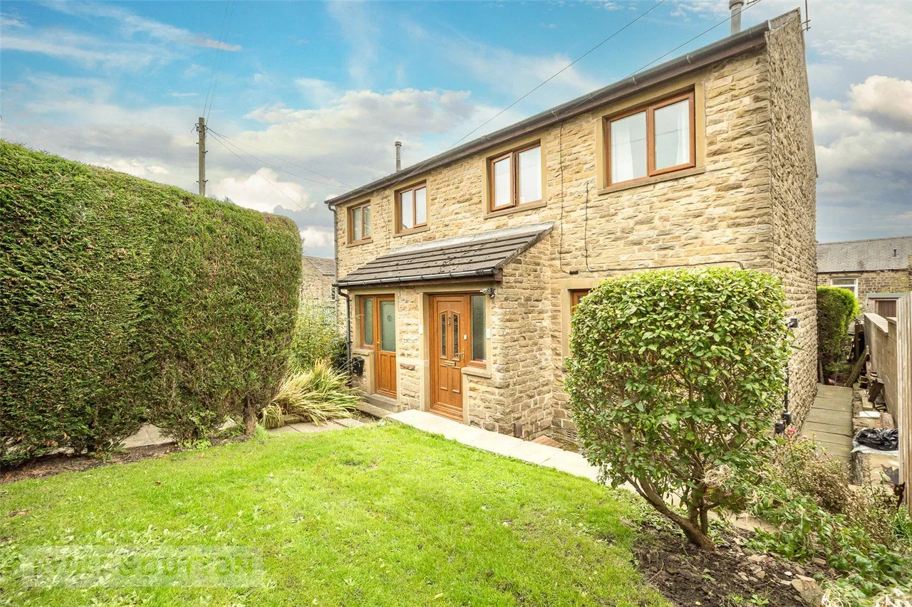 2 bed house for sale, Hawthorn Road, Slaithwaite, HD7