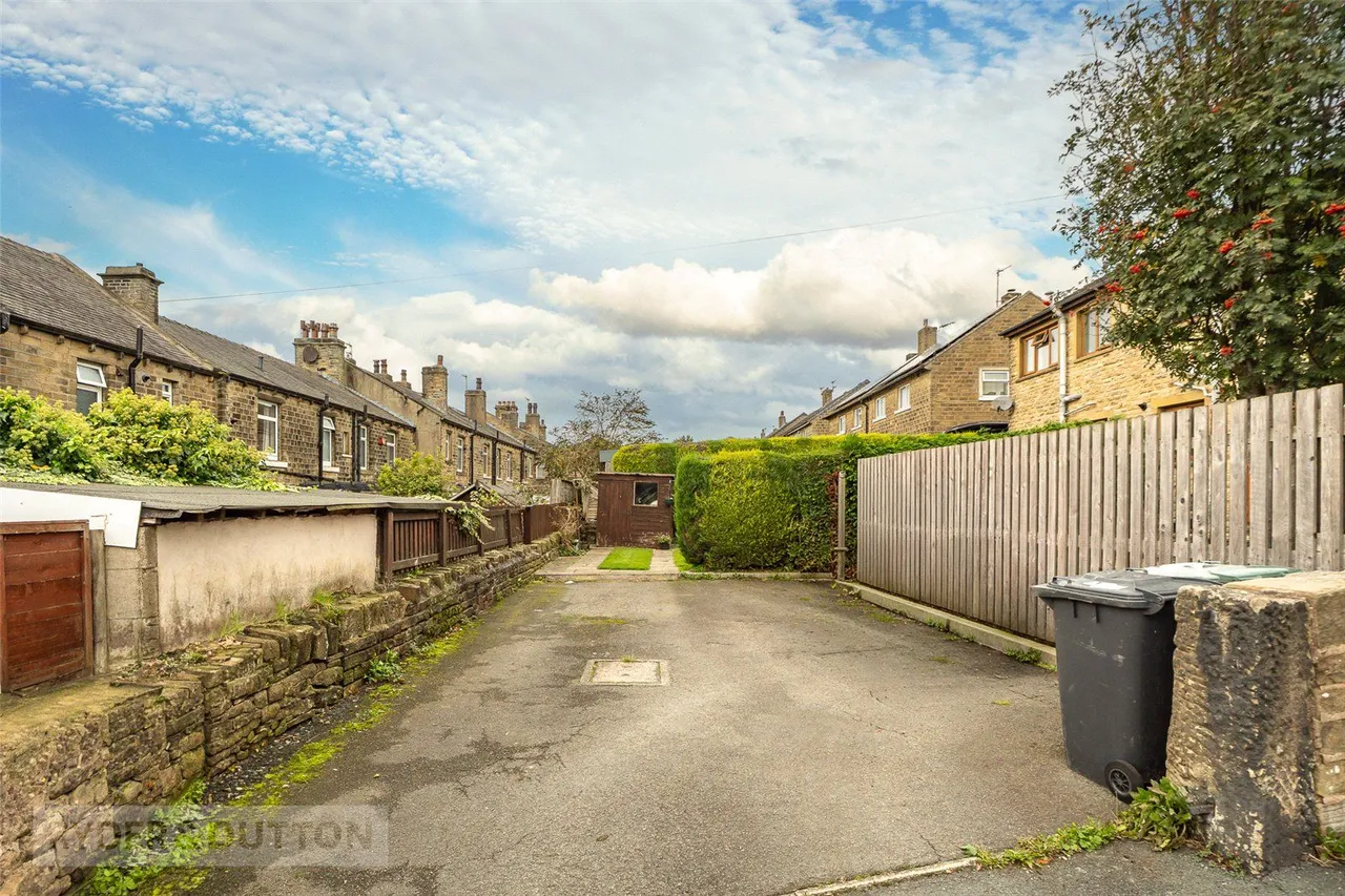 Hawthorn Road, Slaithwaite, HD7, photo 17