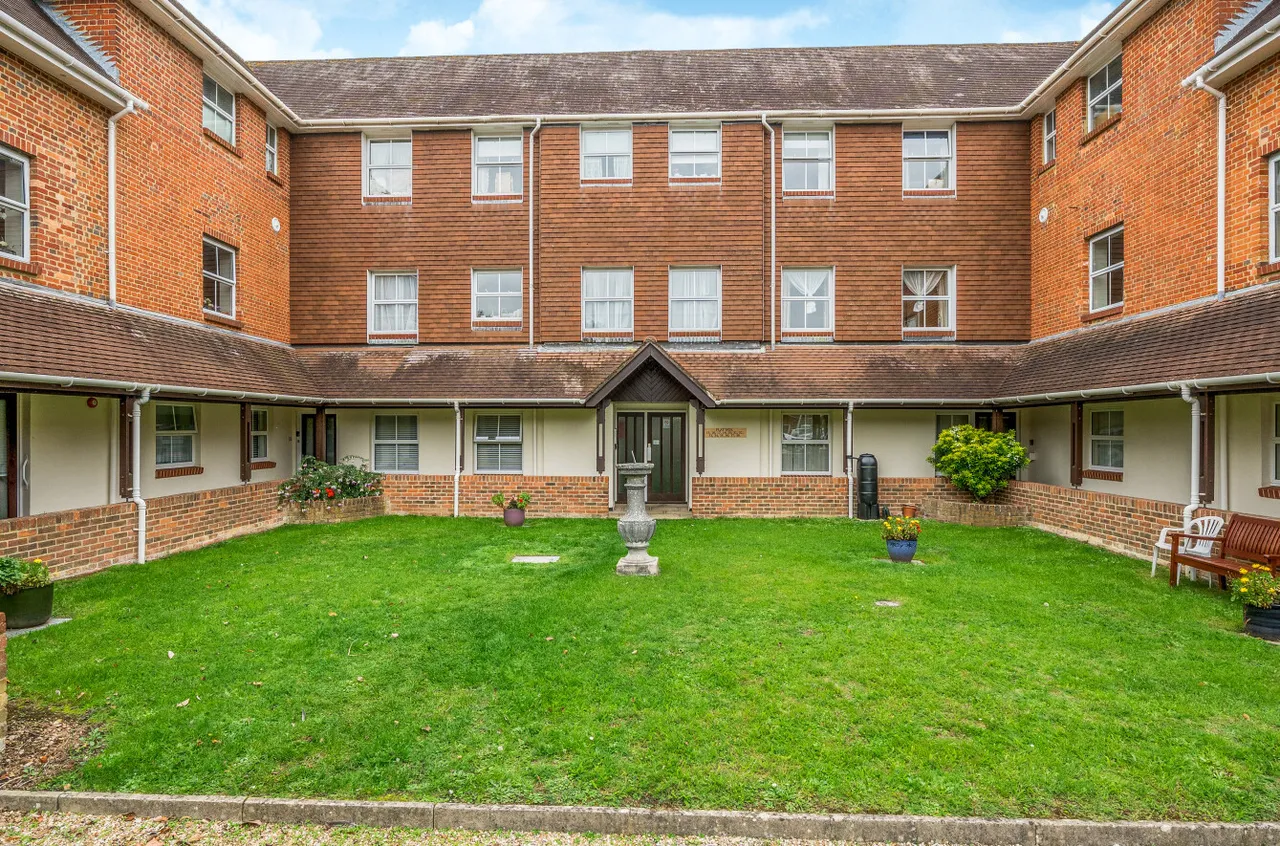 Great Well Drive, Romsey, SO51, photo 8