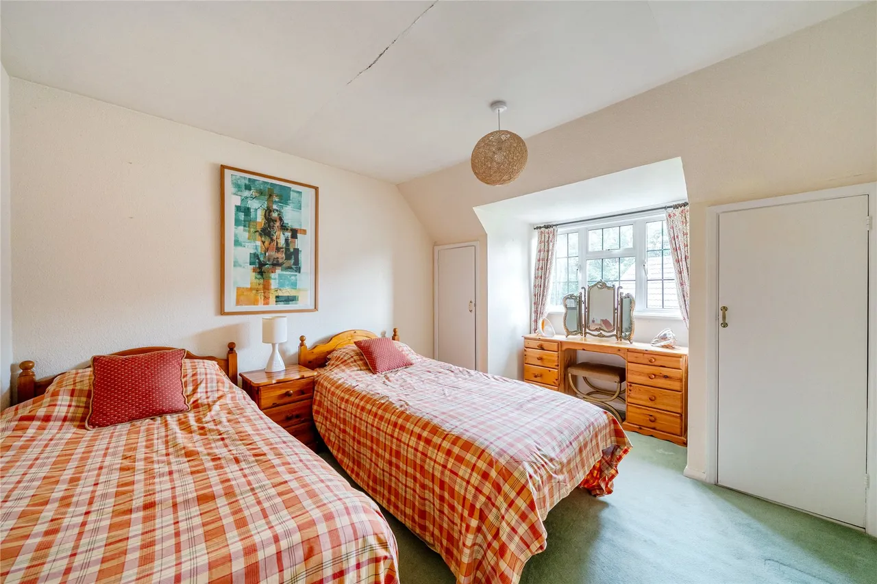 Woodstock, West Clandon, GU4, photo 10