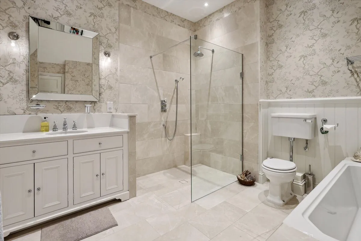 Woburn Hill, Addlestone, KT15, photo 11