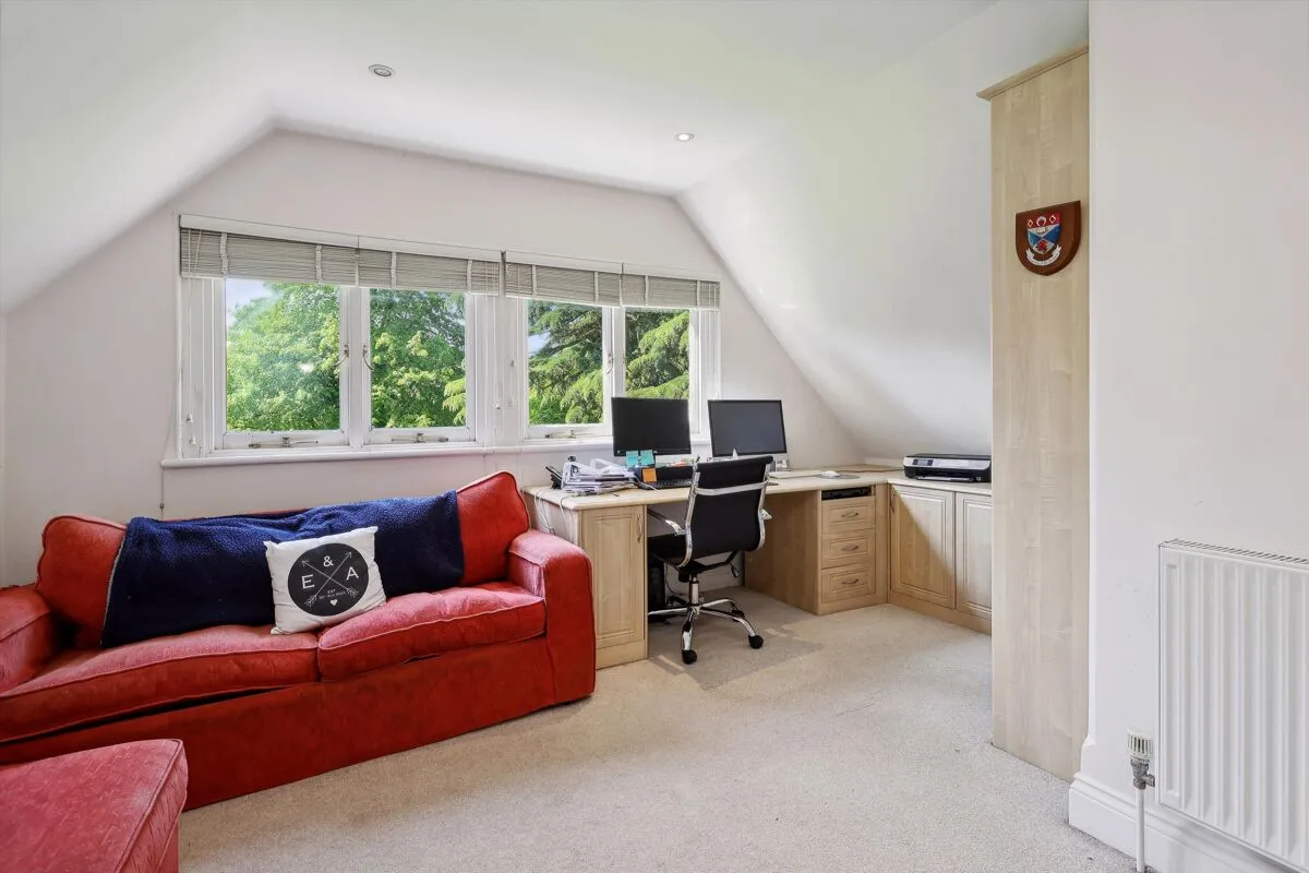 Woburn Hill, Addlestone, KT15, photo 17