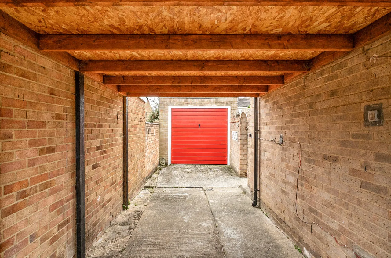 Allington Road, Paddock Wood, TN12, photo 19