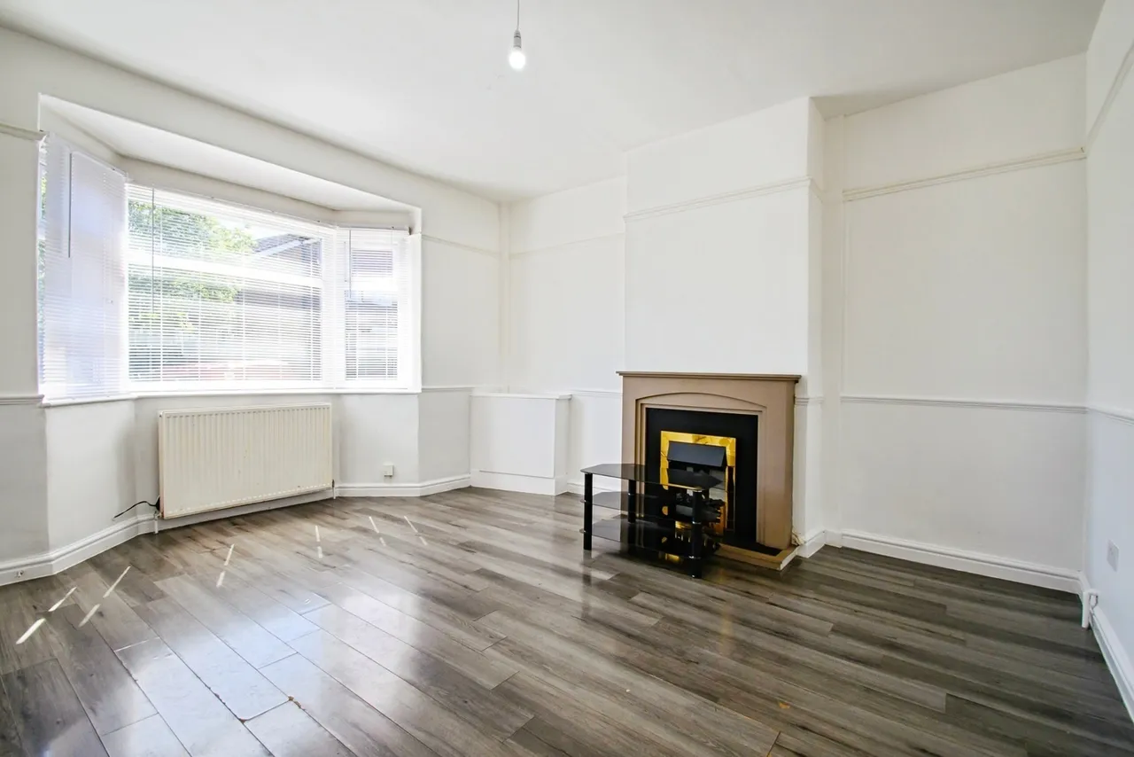 Broadhurst Avenue, Clifton, Swinton, Manchester, M27, photo 3