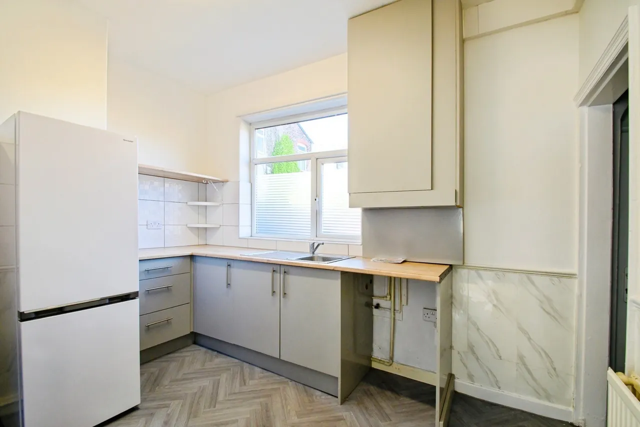 Broadhurst Avenue, Clifton, Swinton, Manchester, M27, photo 5