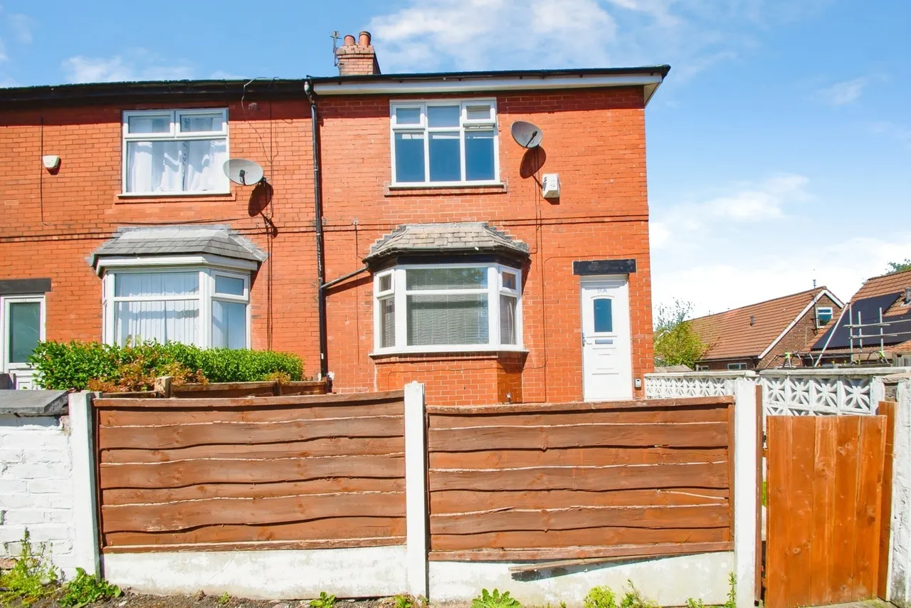 3 bed house for sale — Broadhurst Avenue, Clifton, Swinton, Manchester, M27