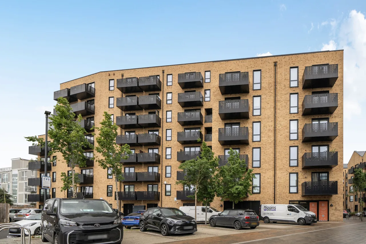 Middle Road, Hanwell, W7, photo 15