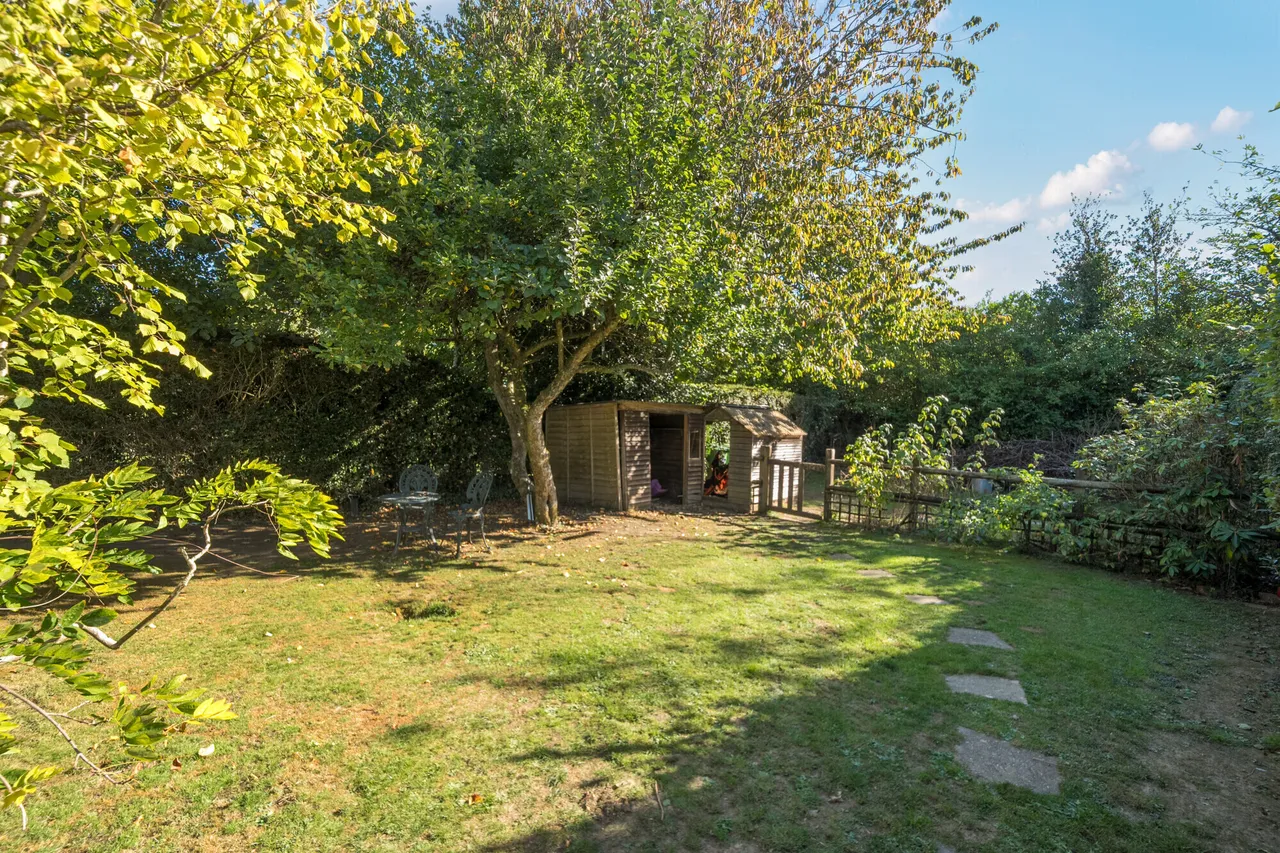 High Street, Prestwood, HP16, photo 19