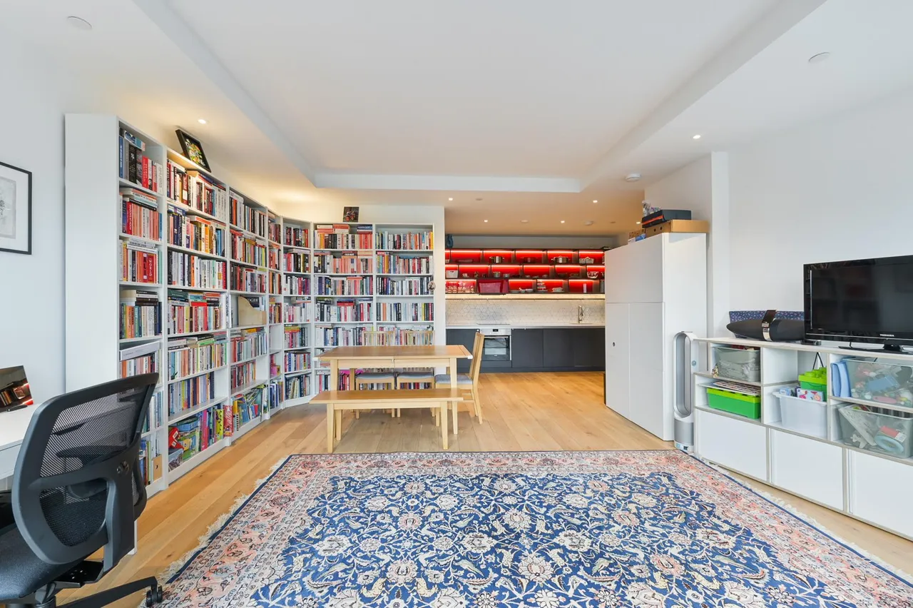 Modena House, London, E14, photo 15