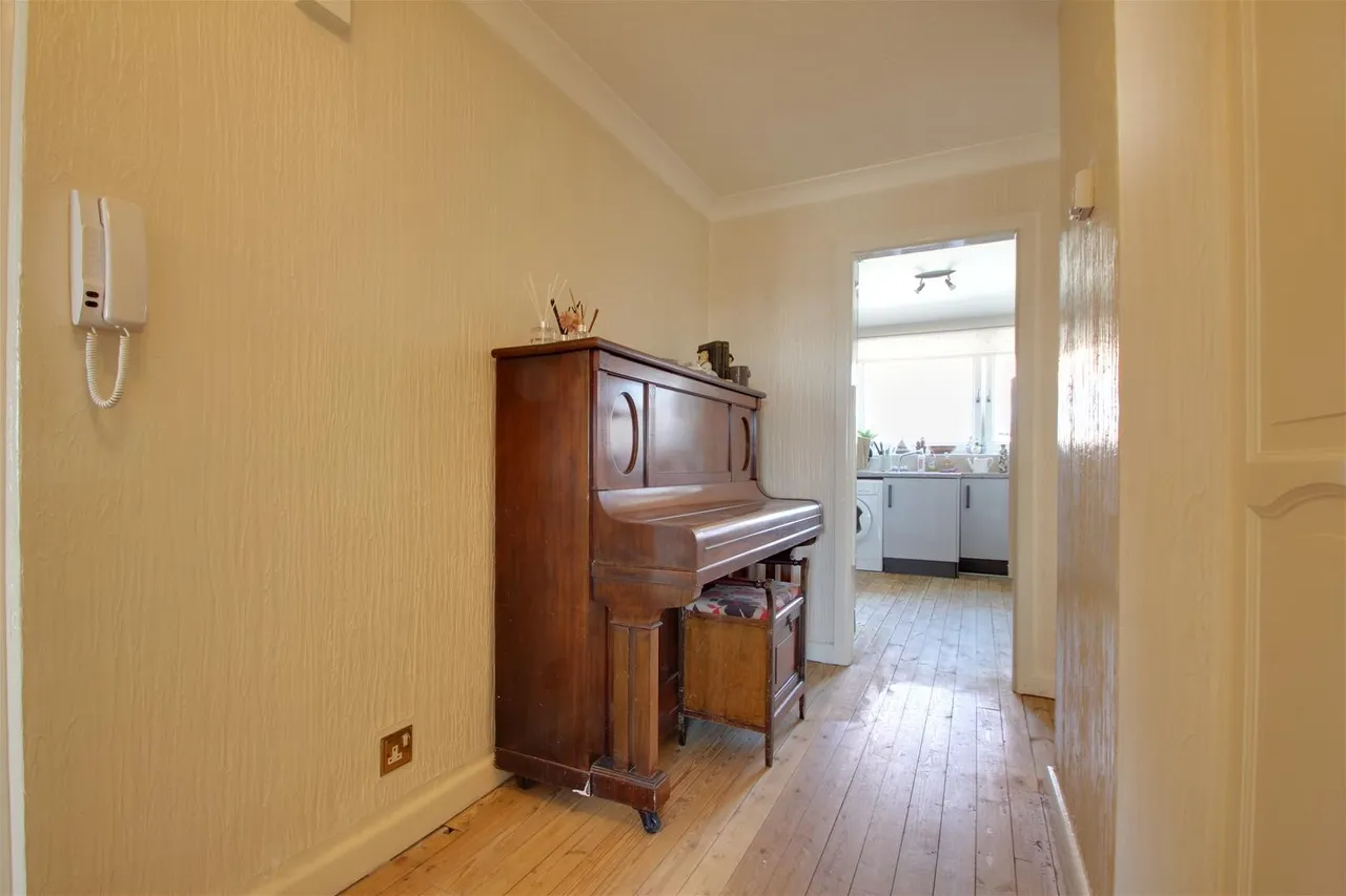 Seaview Road, Worthing, photo 12