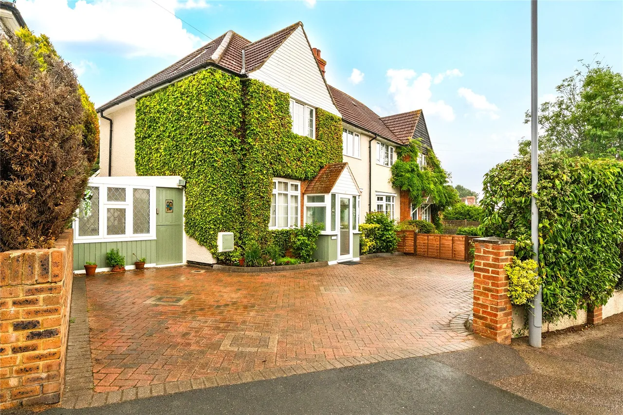4 bed house for sale, Eversley Road, Surbiton, KT5