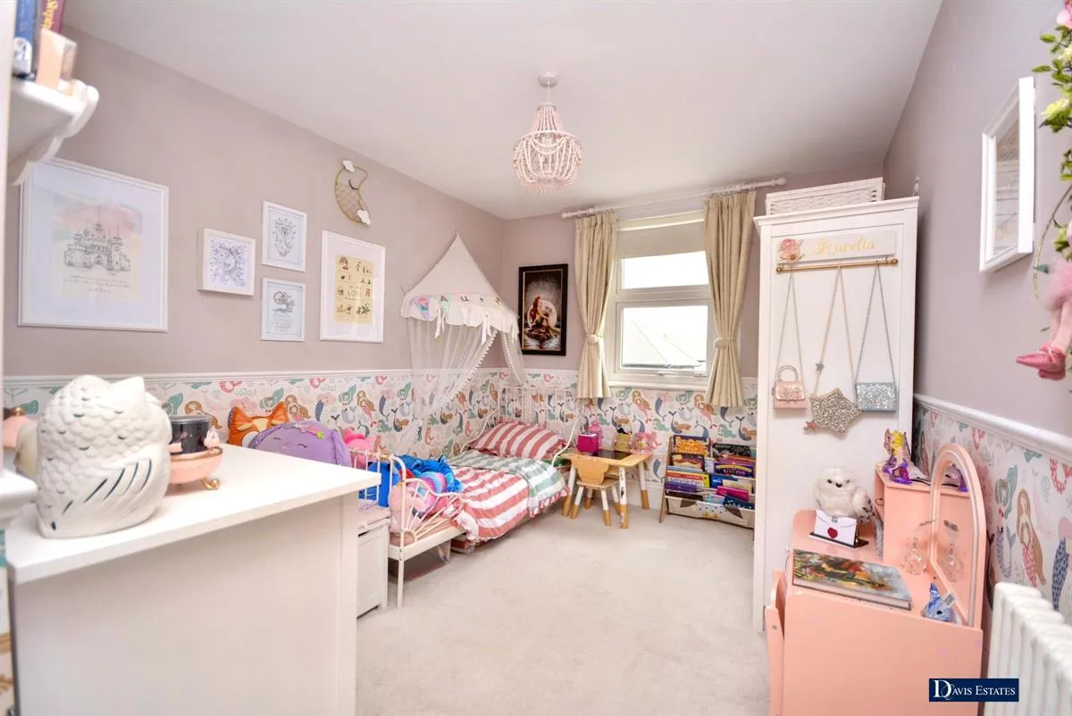 Heath Park Road, Heath Park, RM2, photo 16