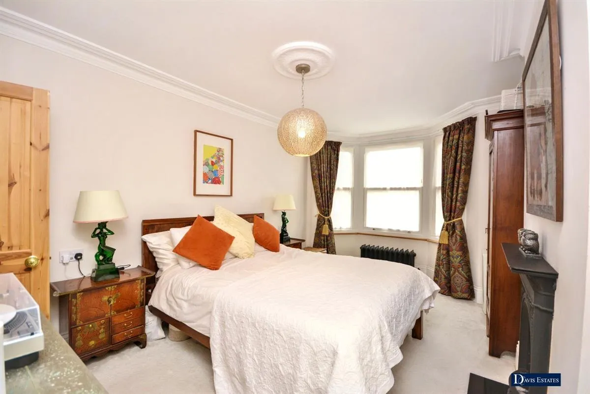 Heath Park Road, Heath Park, RM2, photo 13