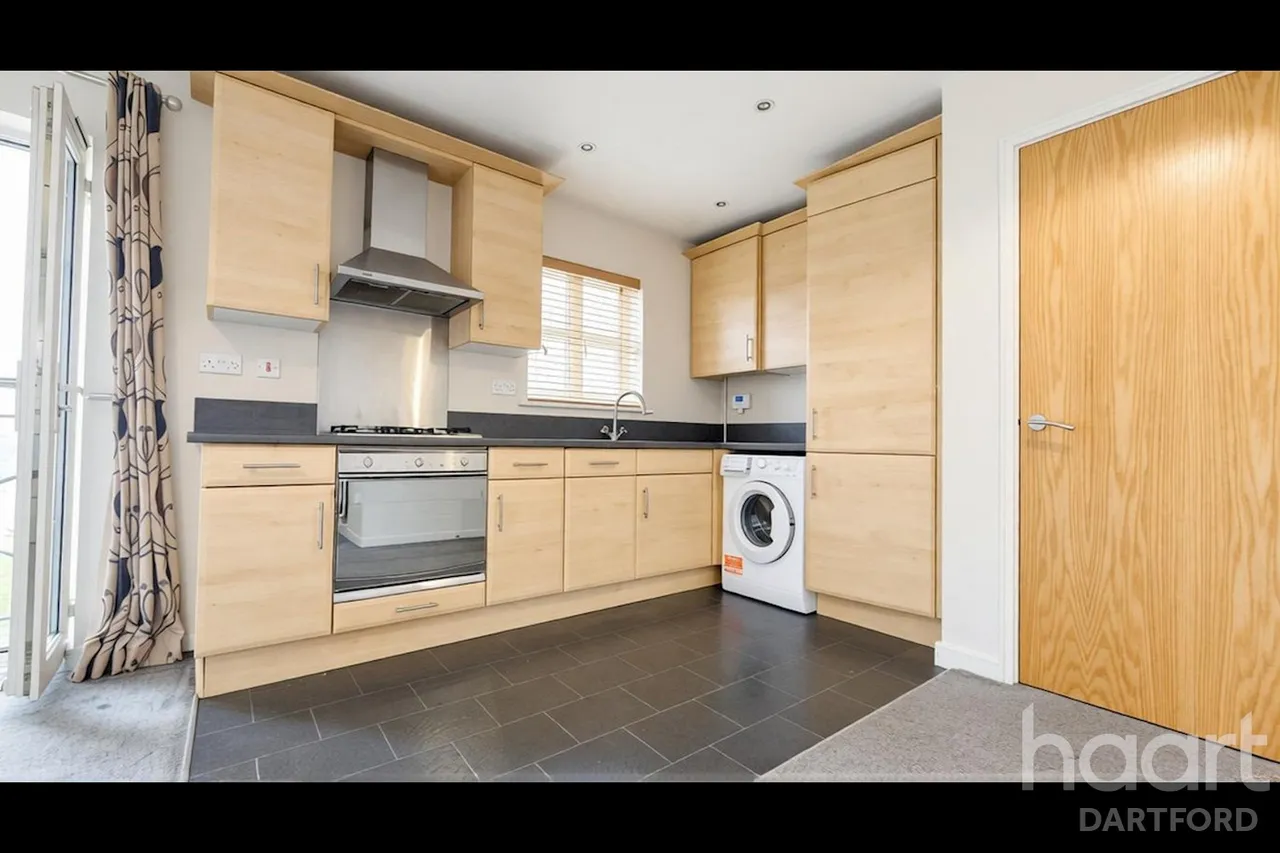Sandpiper Close, DA9, photo 3