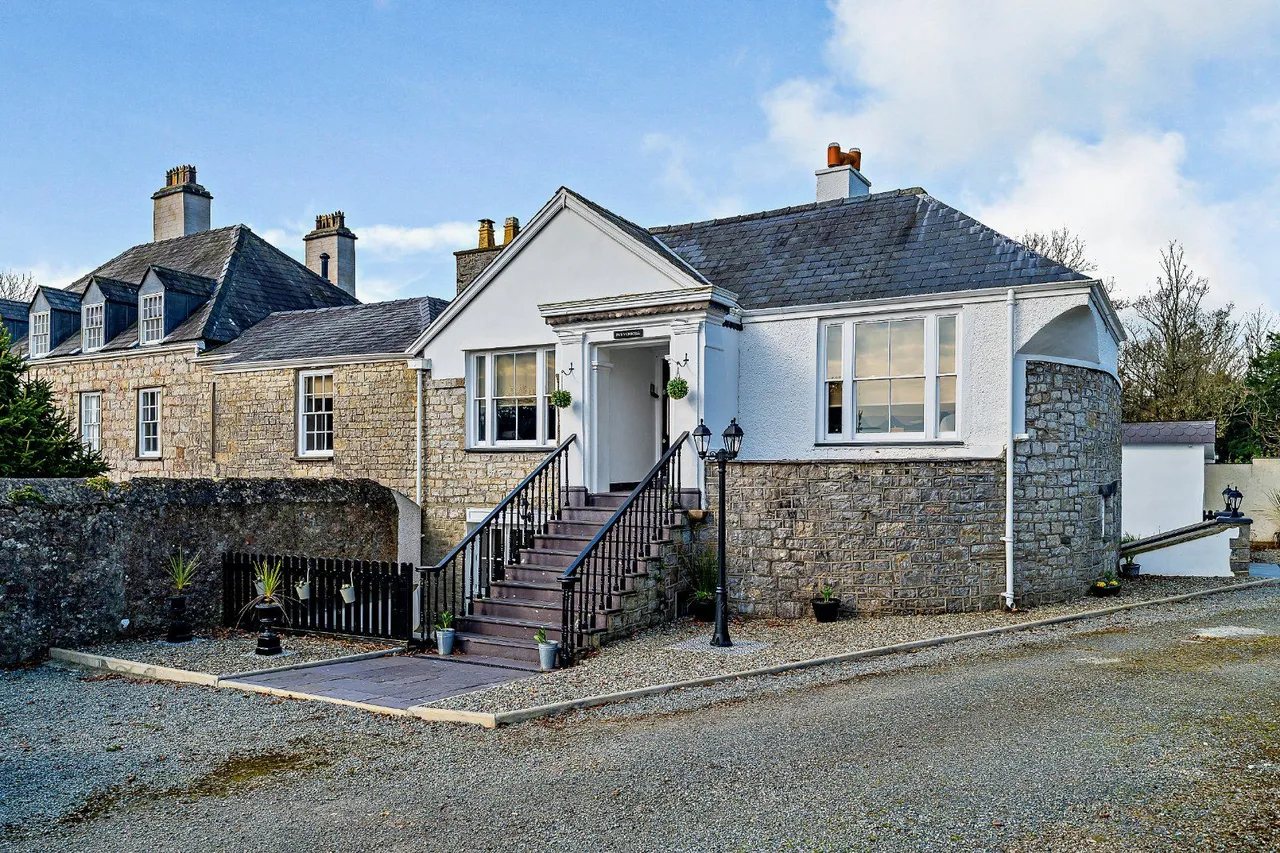 Y Felinheli, Gwynedd, LL56 4JX, photo 12