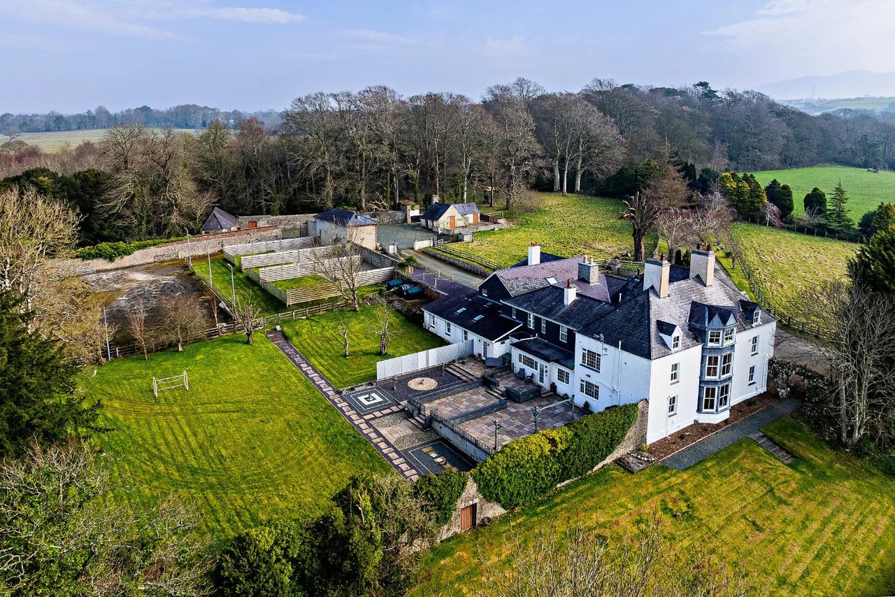 Y Felinheli, Gwynedd, LL56 4JX, photo 4