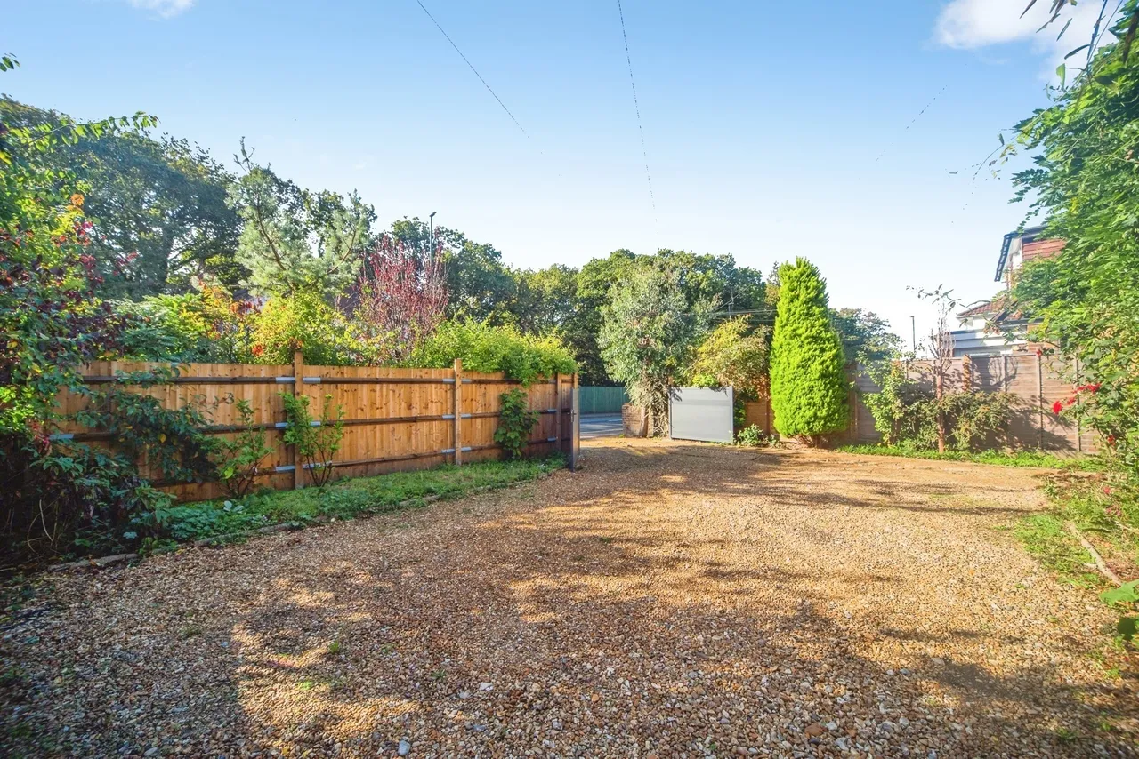 Burgess Road, Southampton, SO16, photo 3