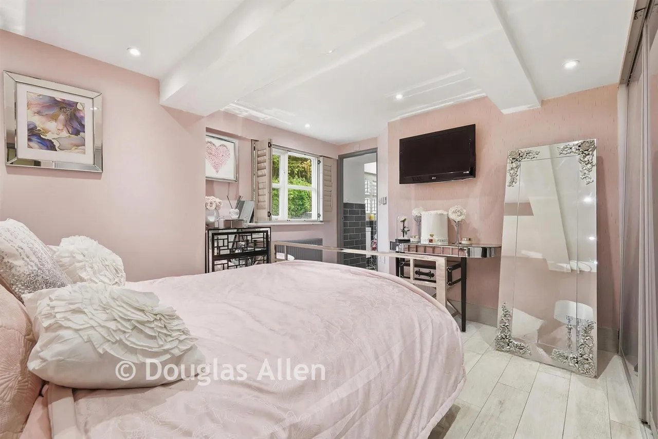 Mill Street, Hastingwood, CM17, photo 9
