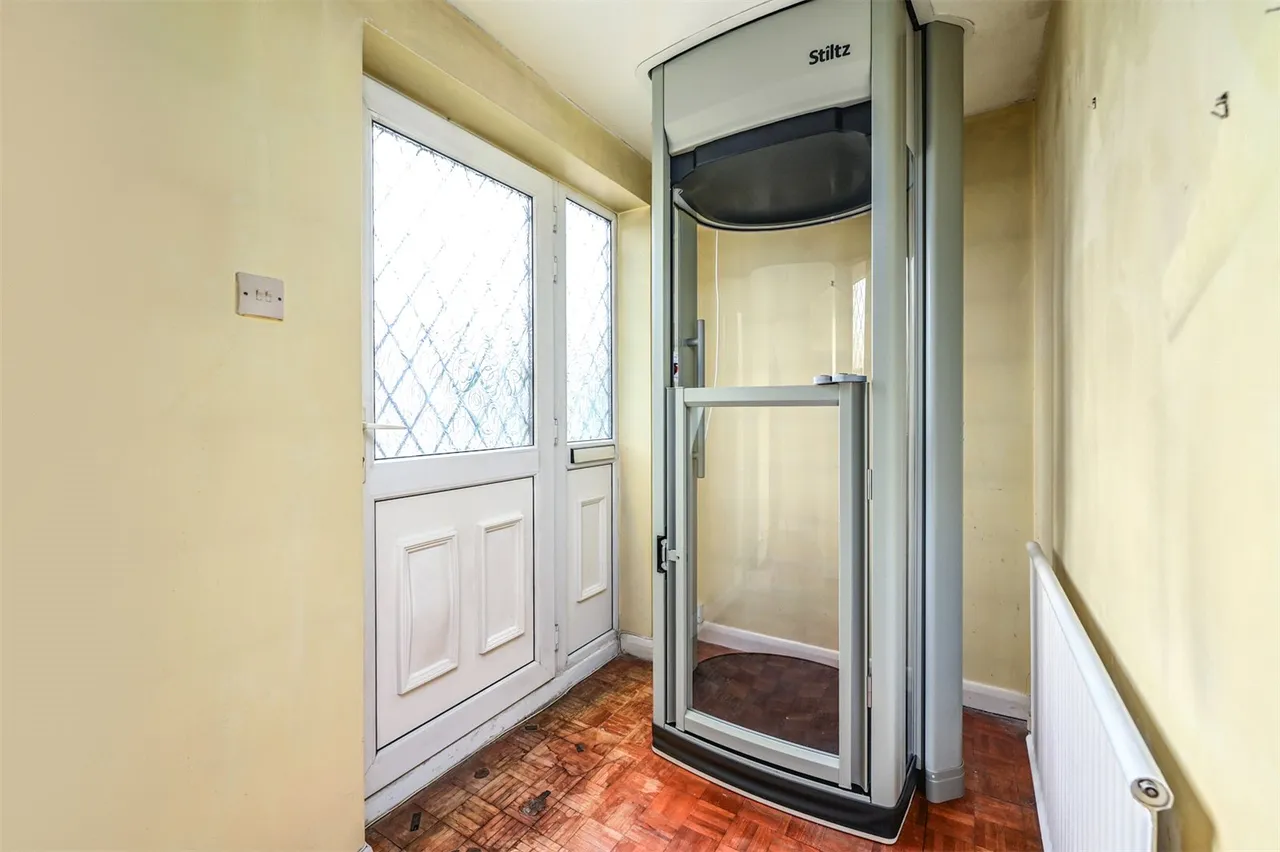 Aldershot Road, Church Crookham, Fleet, Hampshire, GU52 8JY, photo 12