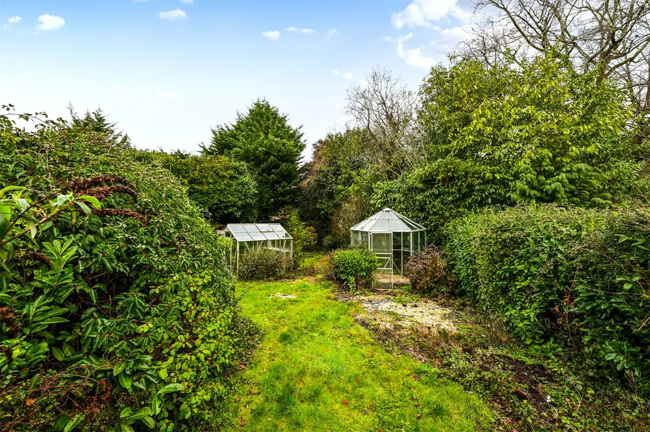 Aldershot Road, Church Crookham, Fleet, Hampshire, GU52 8JY, photo 13