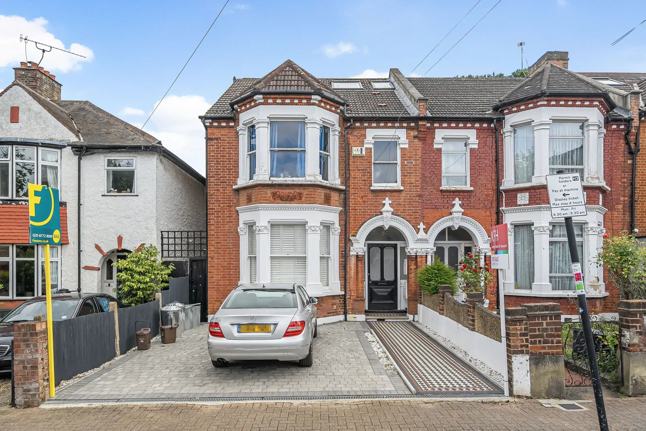 3 bed flat for sale — 14a, Culverden Road, London