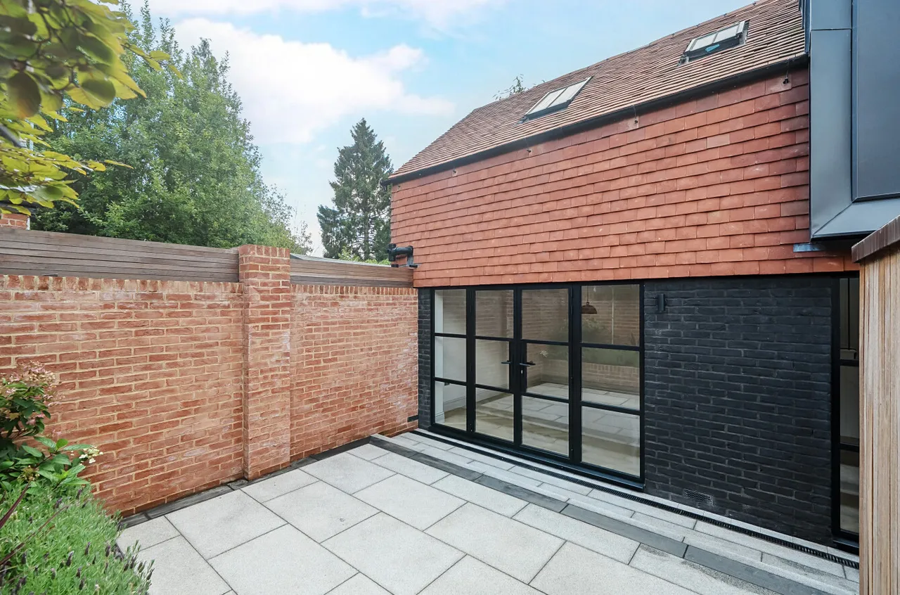 Jubilee Lane, Grayshott, GU26, photo 9