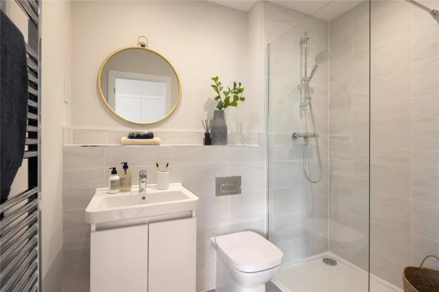 Off Worting Road, Basingstoke, RG23, photo 7