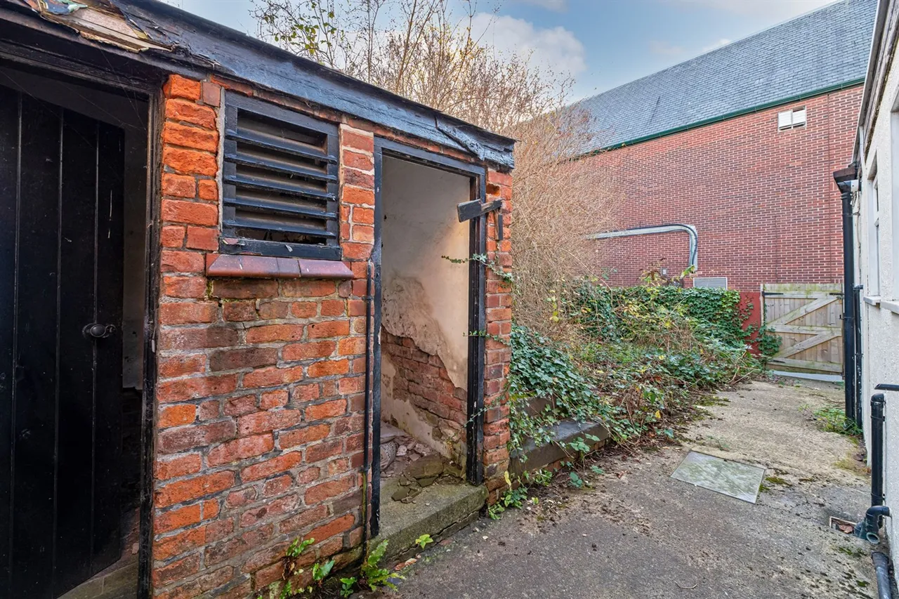 High Street, Frodsham, photo 15