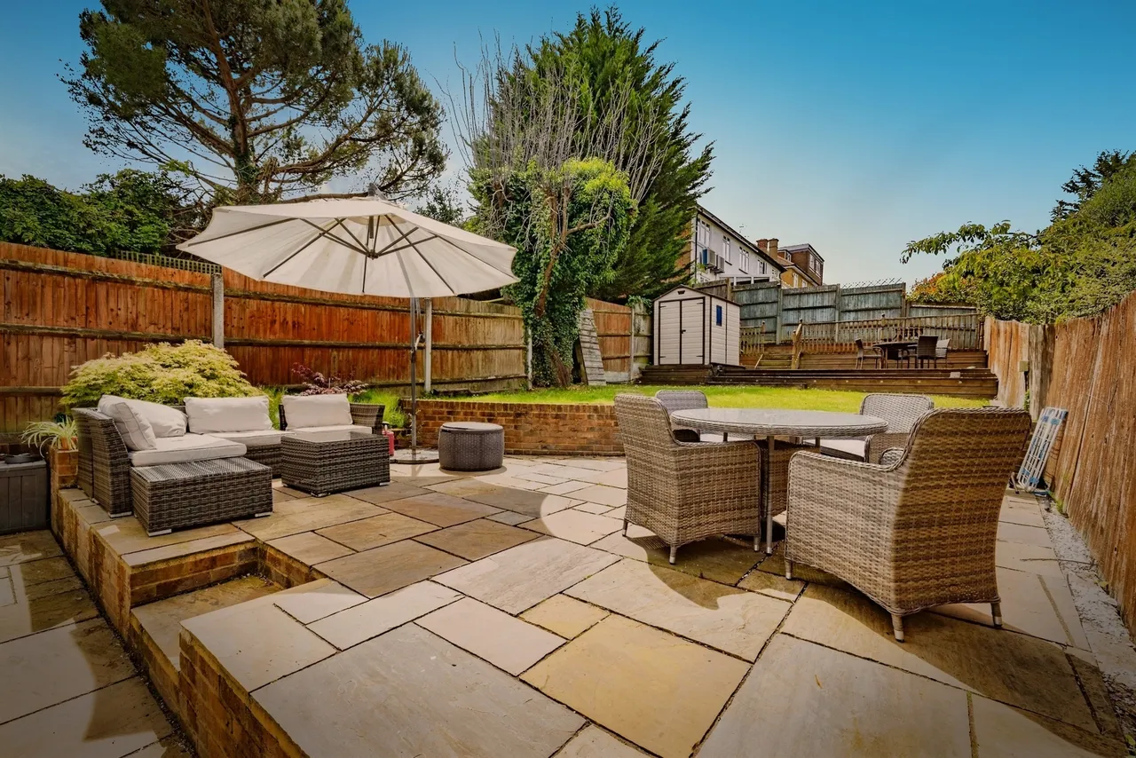 Ashfield Avenue, Bushey, WD23, photo 26