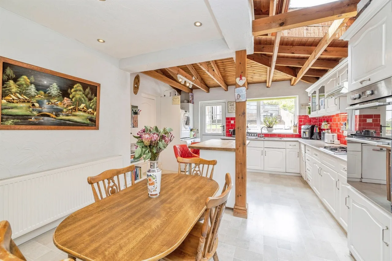 Ashfield Avenue, Bushey, WD23, photo 11