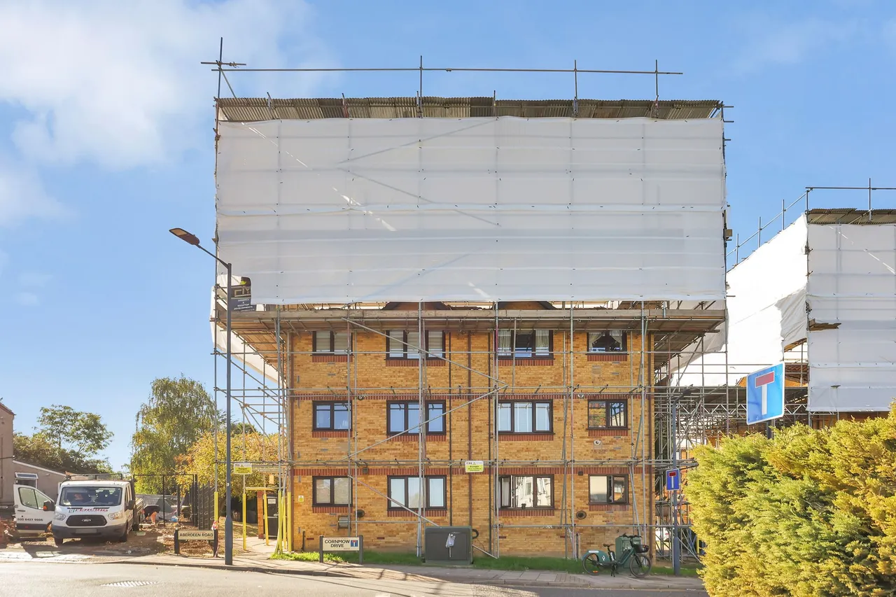 Cornmow Drive, London, NW10, photo 12
