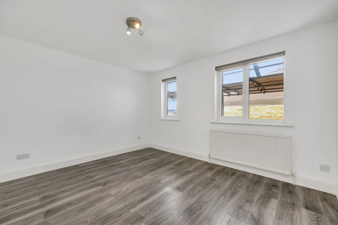 Cornmow Drive, London, NW10, photo 6