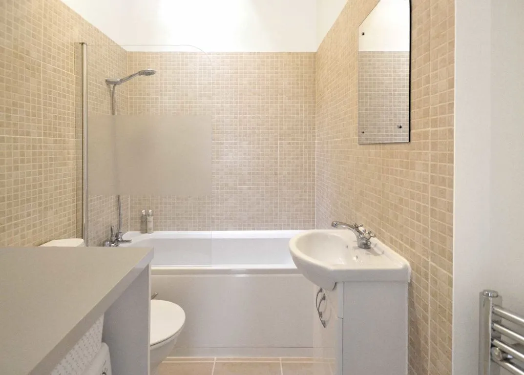Wolsey Road, KT8, photo 4