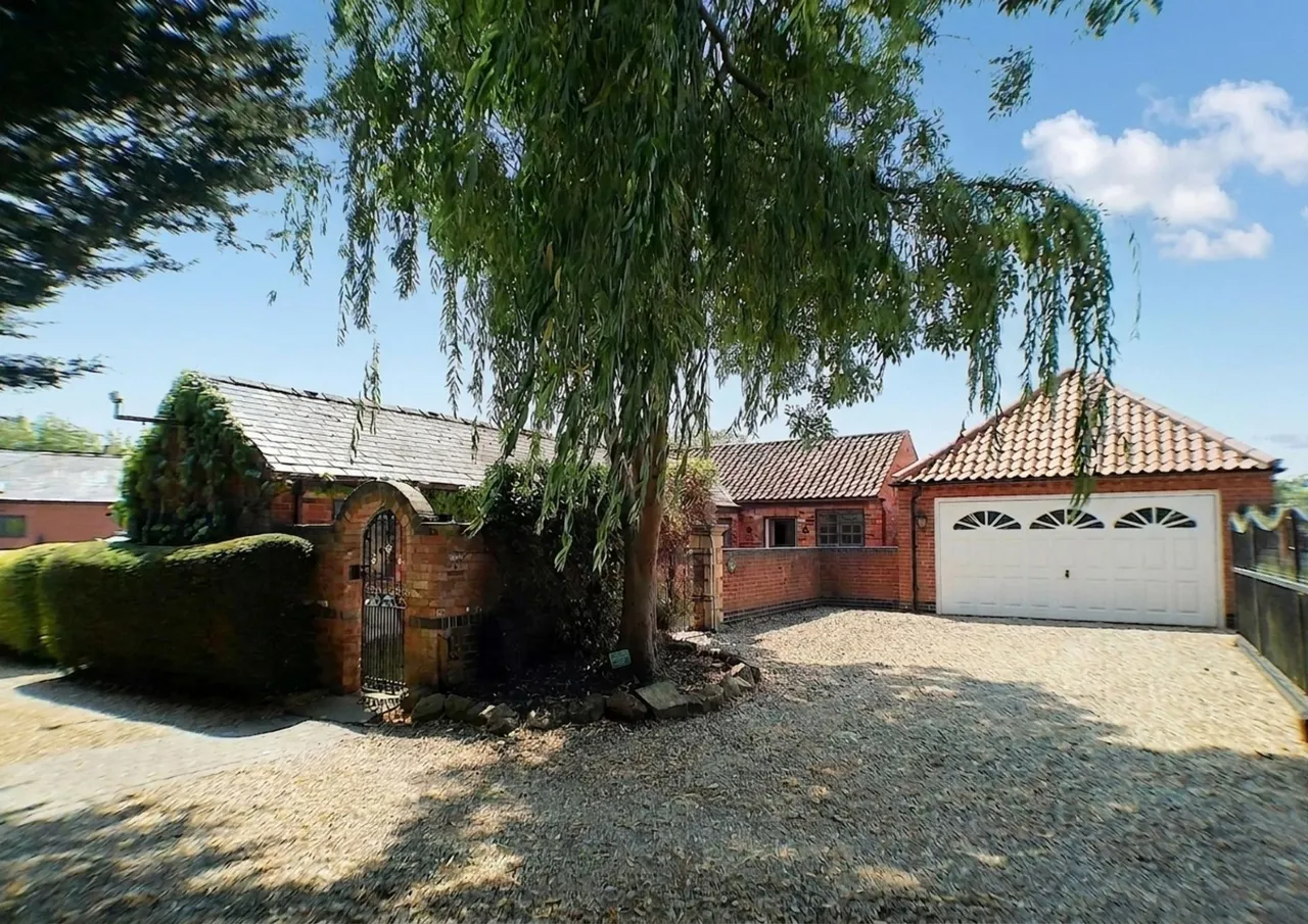 3 bed house for sale, Chapel Lane, Granby, NG13