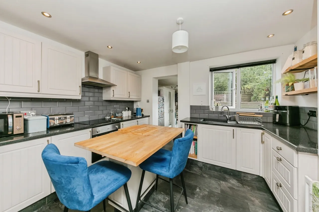 Brocklehurst Avenue, MACCLESFIELD, Cheshire, SK10, photo 3