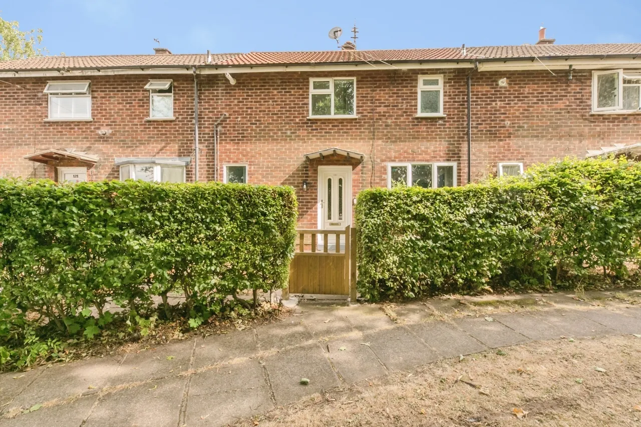 2 bed house for sale — Brocklehurst Avenue, MACCLESFIELD, Cheshire, SK10