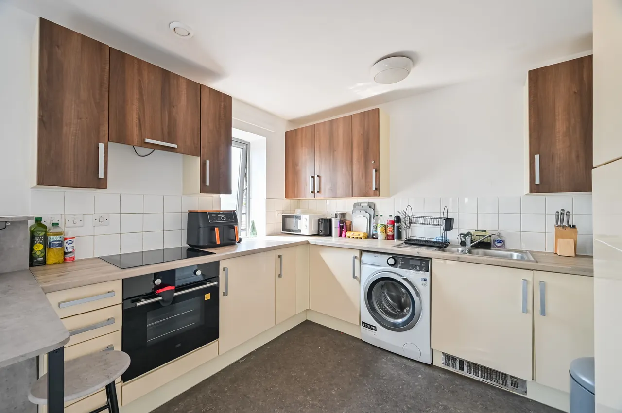 Flat 22 Catherine House (25% shared onwership), 5 Thomas Fyre Drive, London, photo 10