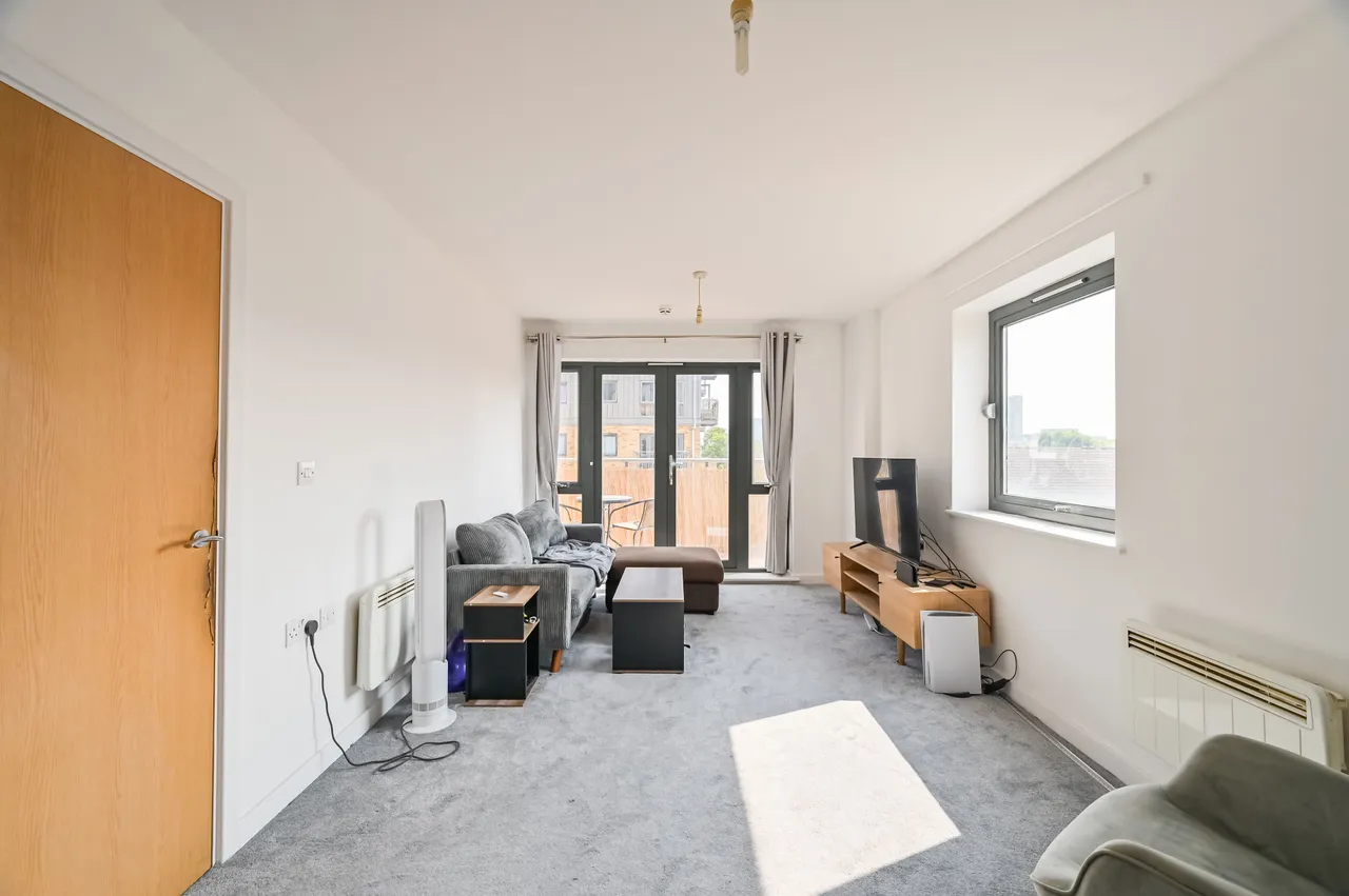 2 bed flat for sale — Flat 22 Catherine House (25% shared onwership), 5 Thomas Fyre Drive, London