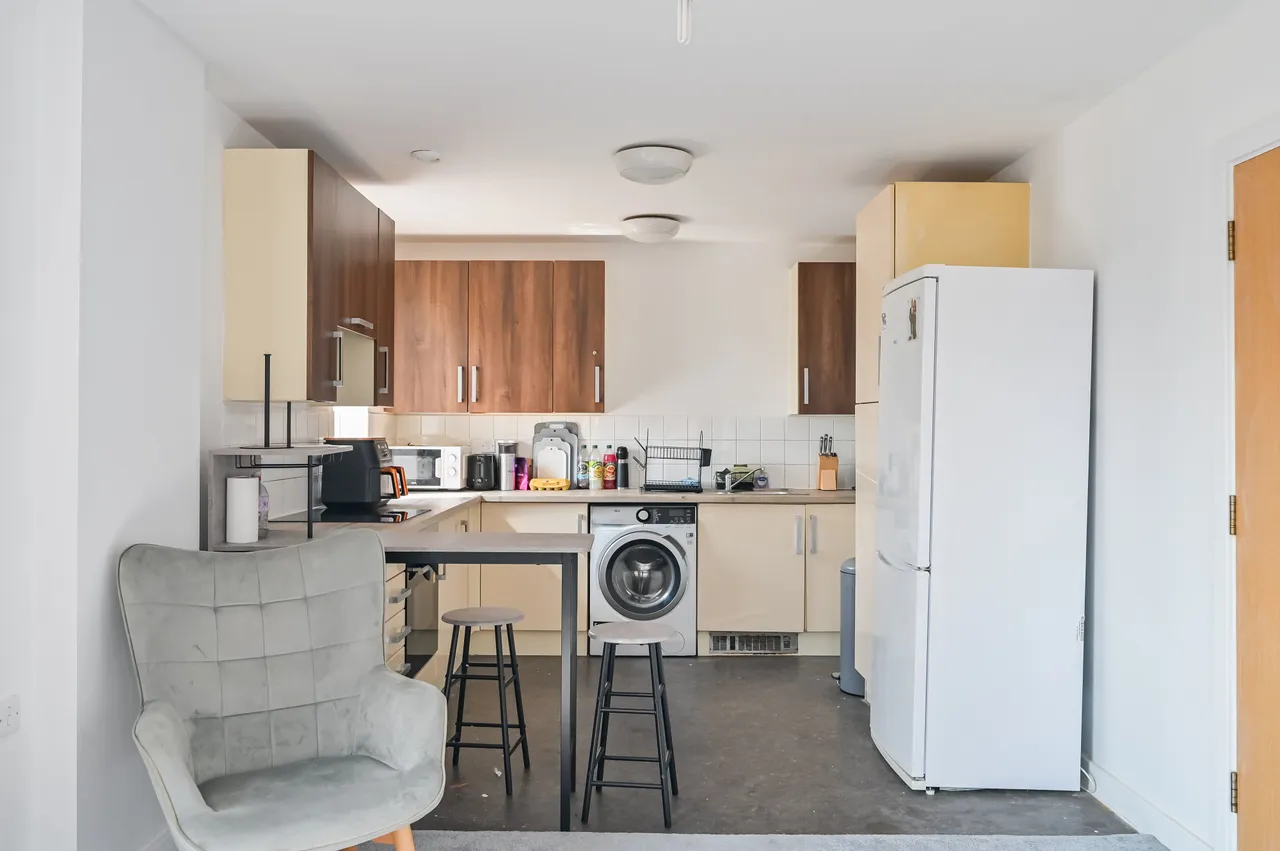 Flat 22 Catherine House (25% shared onwership), 5 Thomas Fyre Drive, London, photo 3