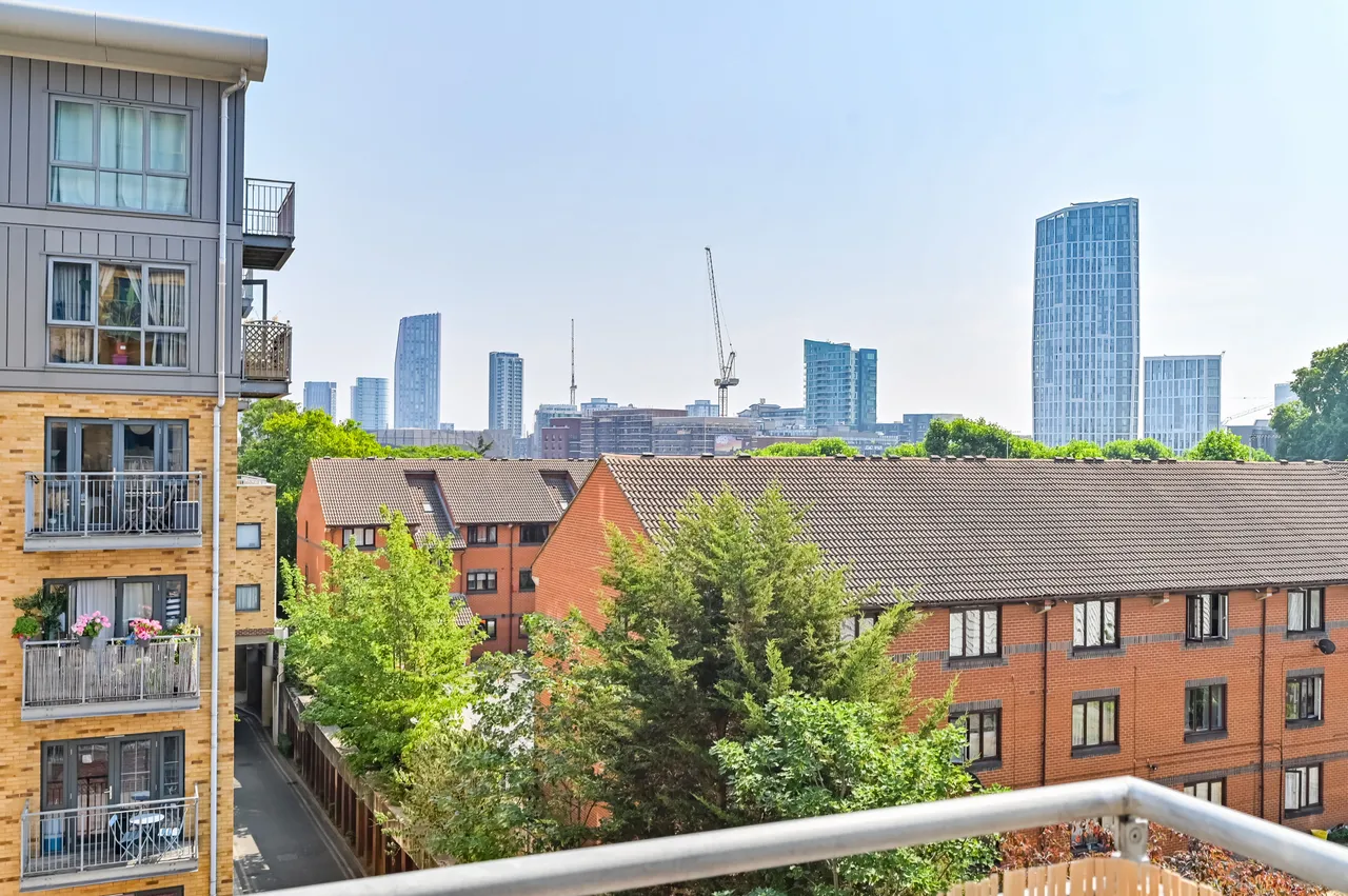 Flat 22 Catherine House (25% shared onwership), 5 Thomas Fyre Drive, London, photo 4