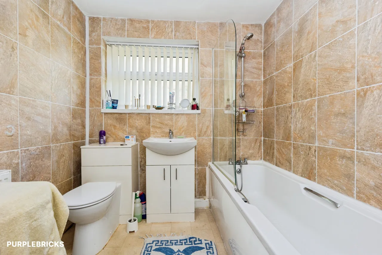Victoria Road, Dukinfield, SK16, photo 18