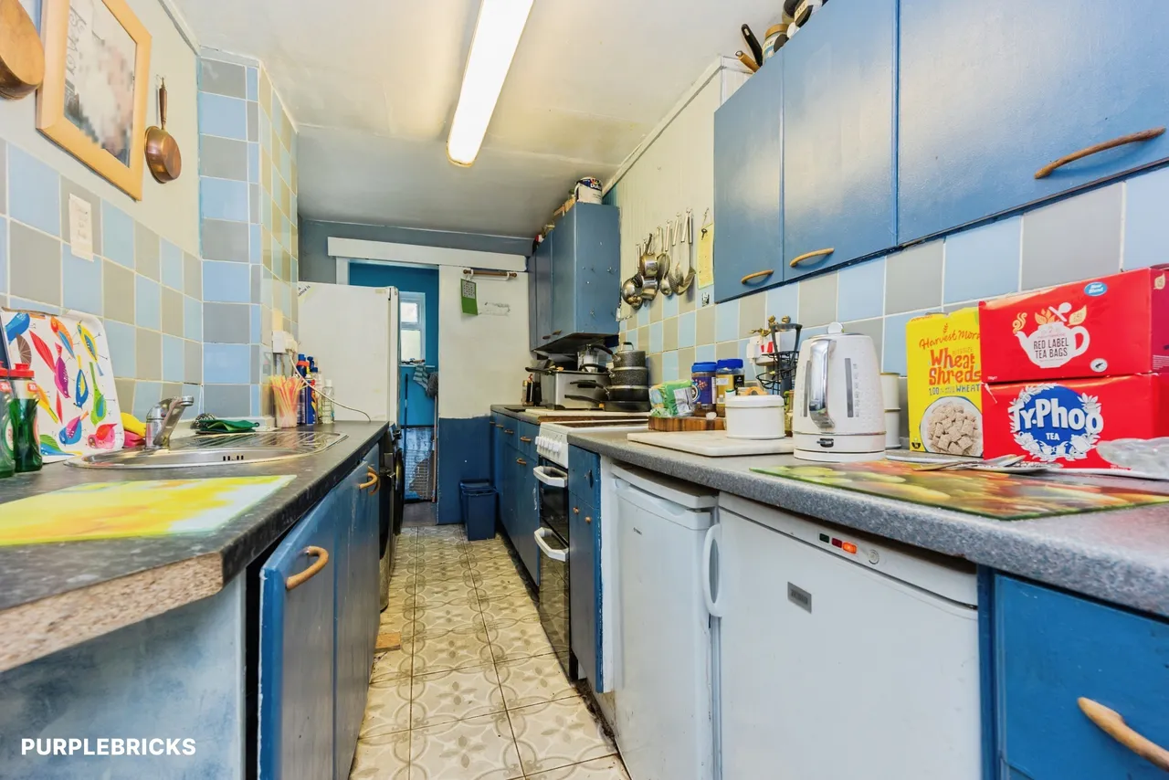 Victoria Road, Dukinfield, SK16, photo 8