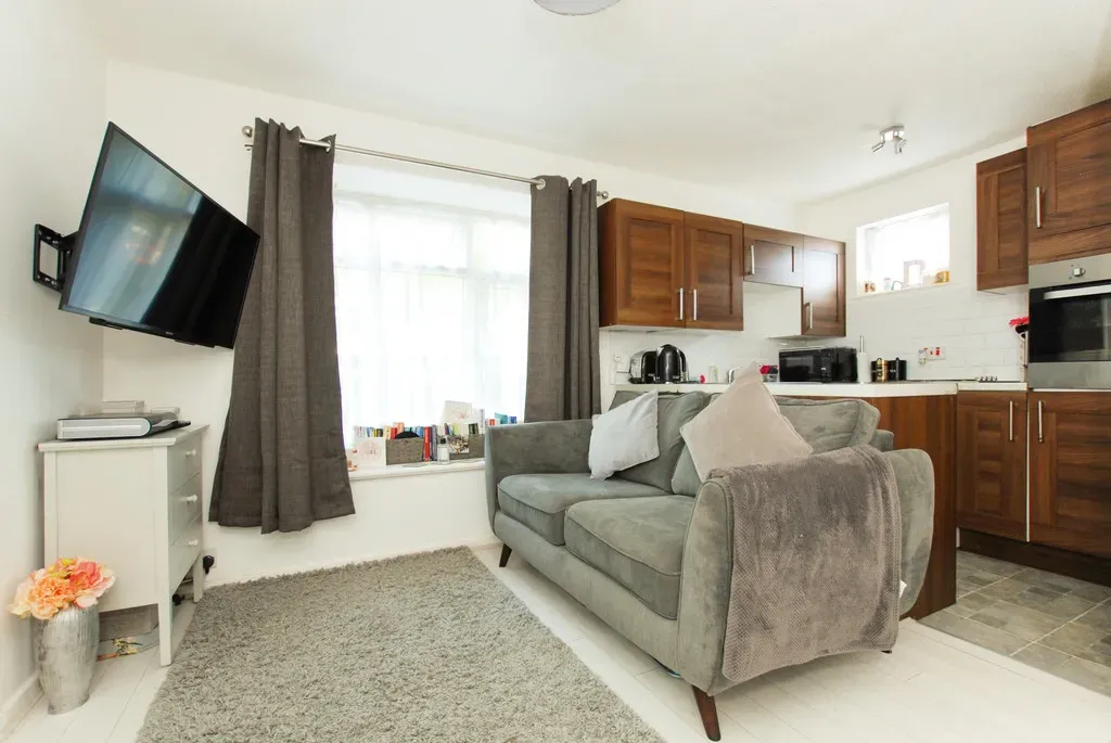 Hambledon Close, Uxbridge, photo 2
