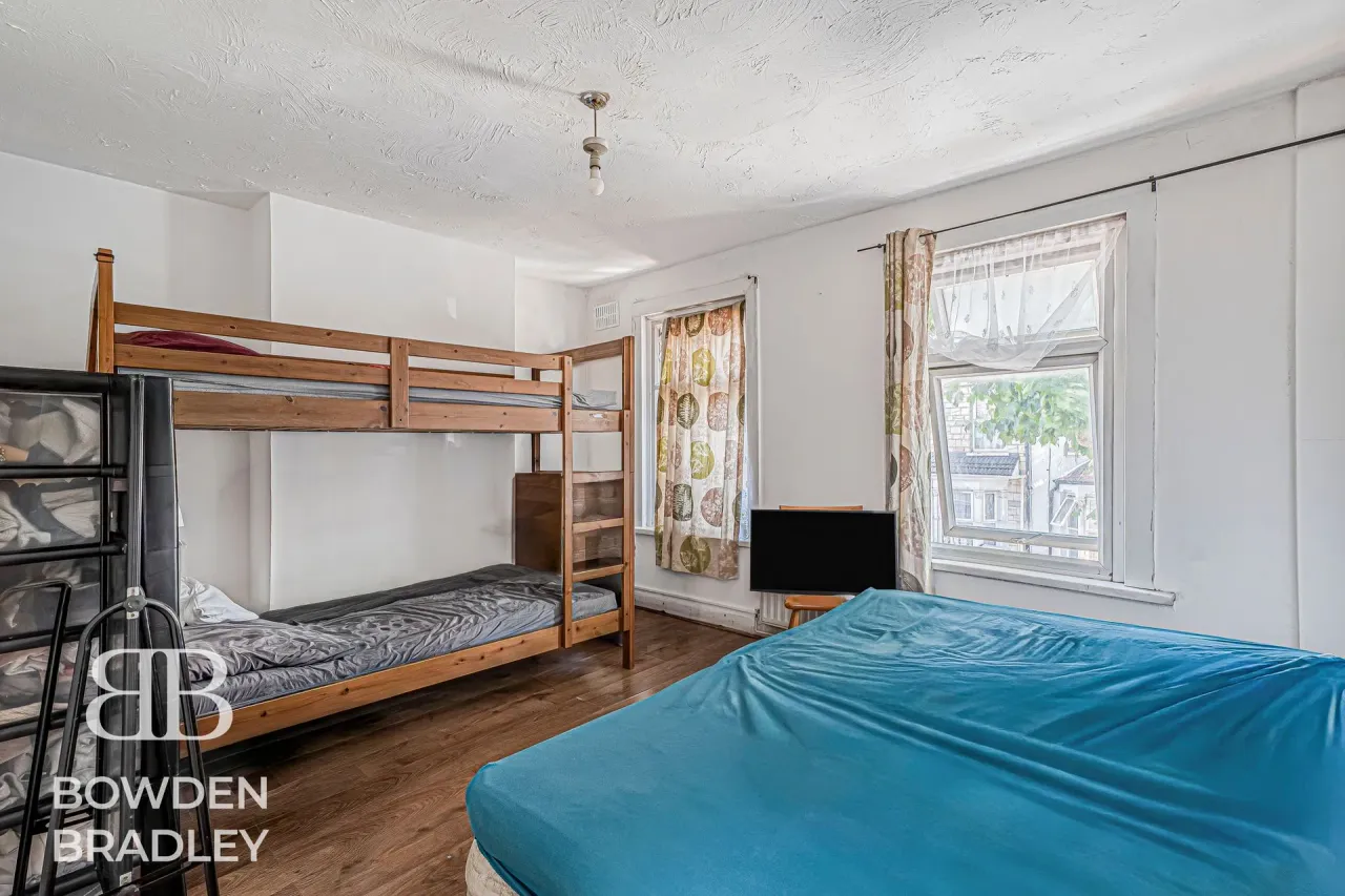 Oakfield Road, East Ham, E6, photo 7