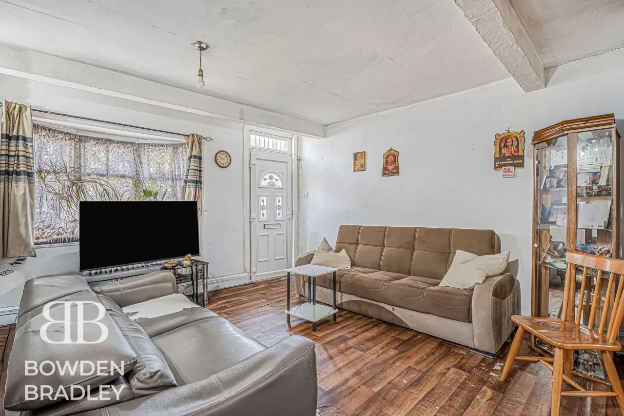 Oakfield Road, East Ham, E6, photo 2