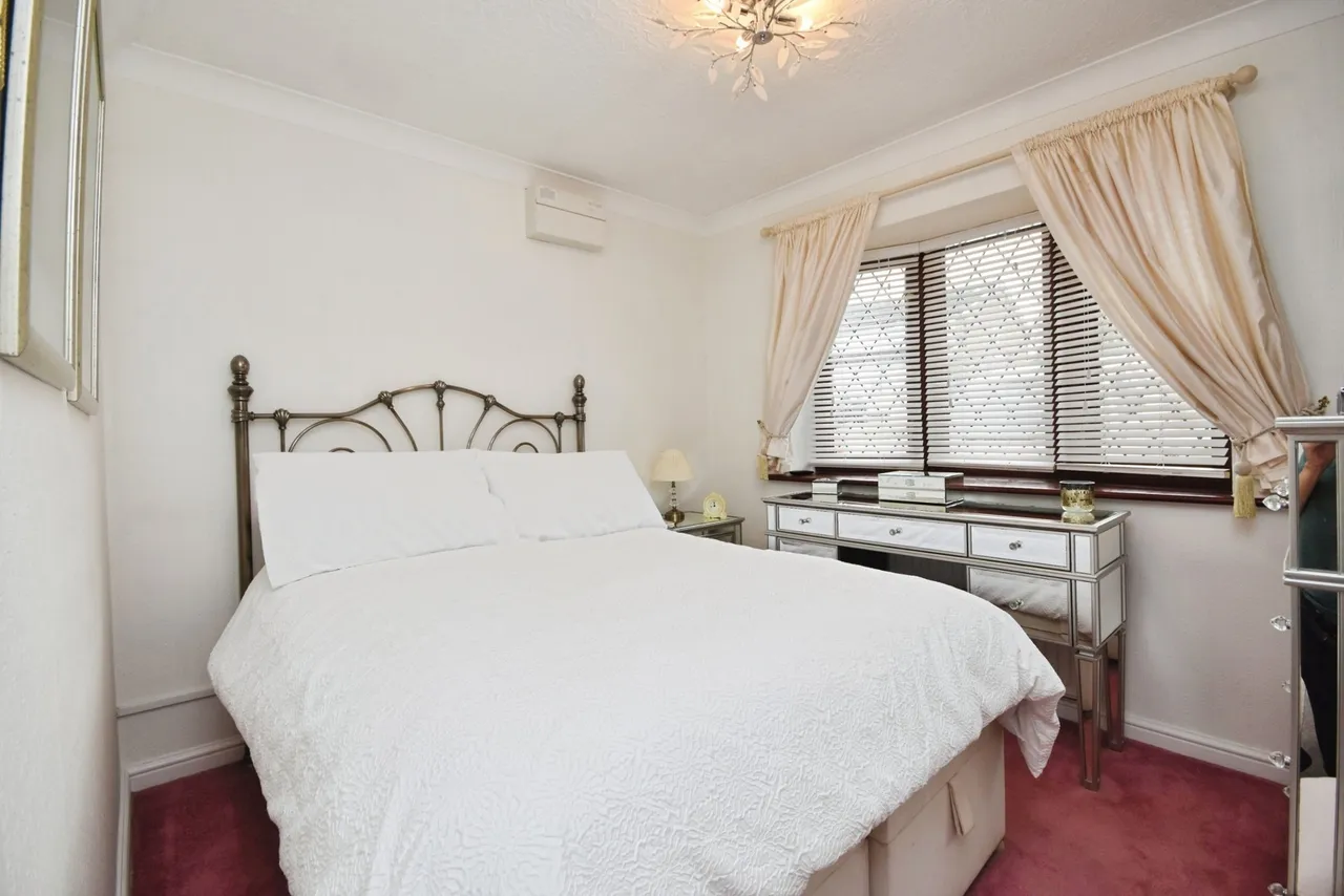 Riverview Gardens, Hullbridge, Hockley, Essex, SS5, photo 8